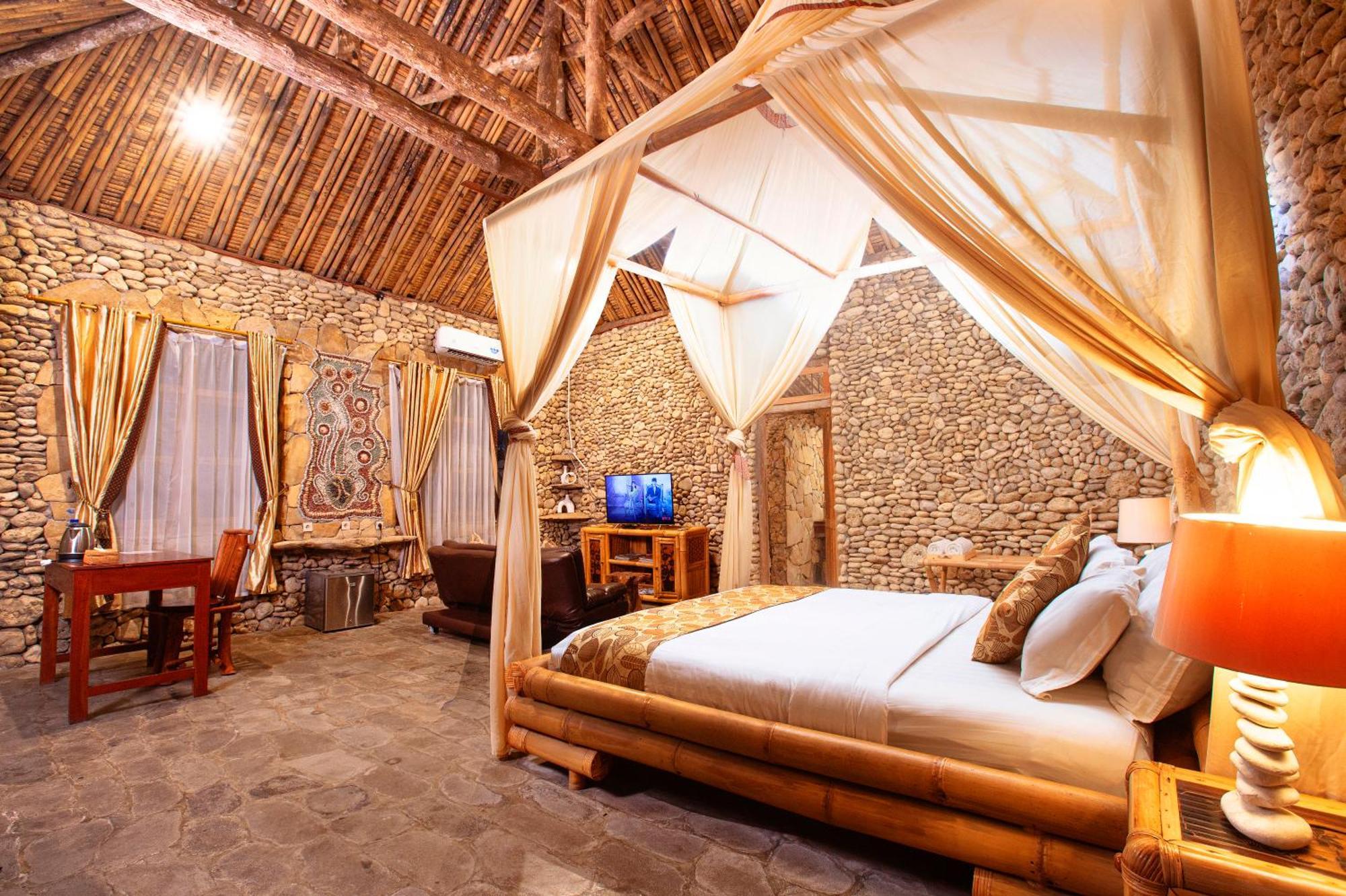 Resort Rajaklana And 4*